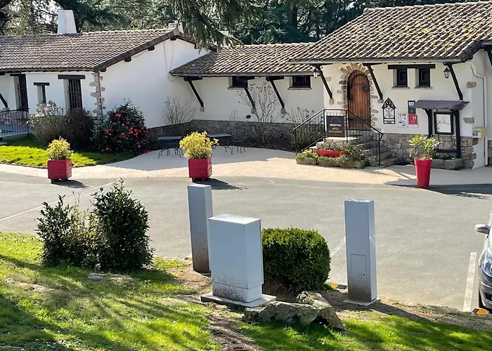 Logis Hotel La Chaumiere