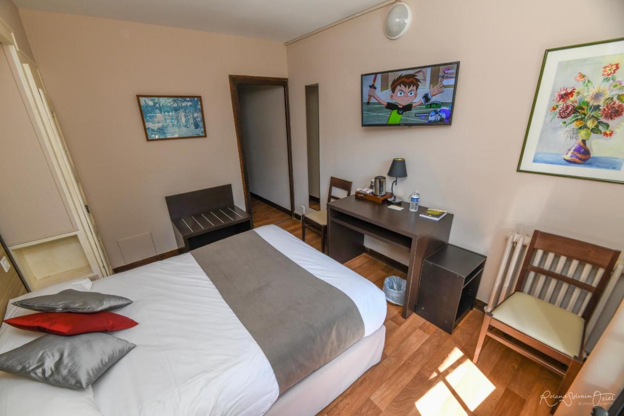 Hotel Logis La Chaumiere Saint-Laurent-sur-Sevre