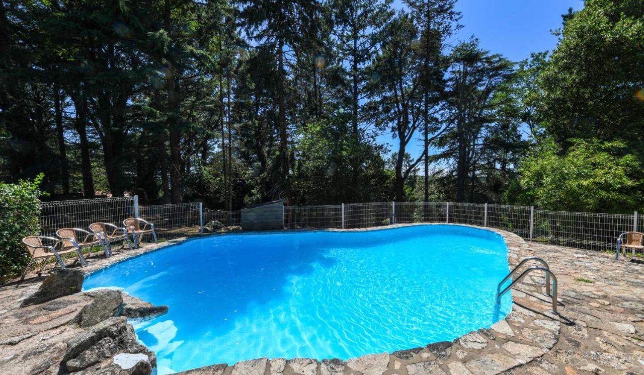 Logis La Chaumiere Hotel