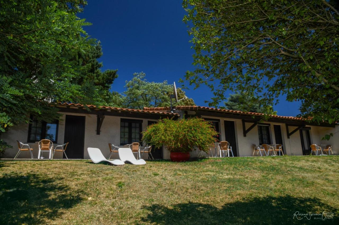 Hotel Logis La Chaumiere Saint-Laurent-sur-Sevre