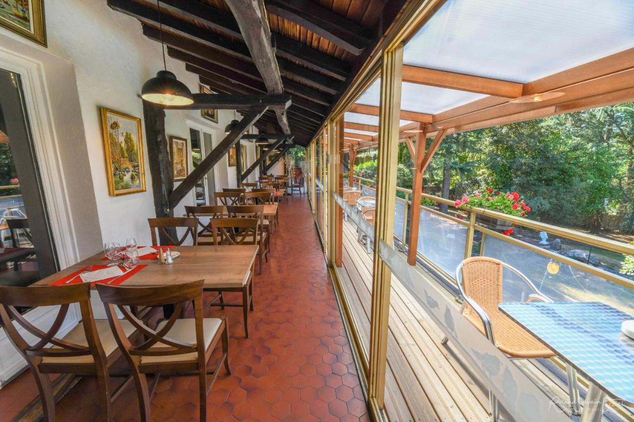 Hotel Logis La Chaumiere Saint-Laurent-sur-Sevre