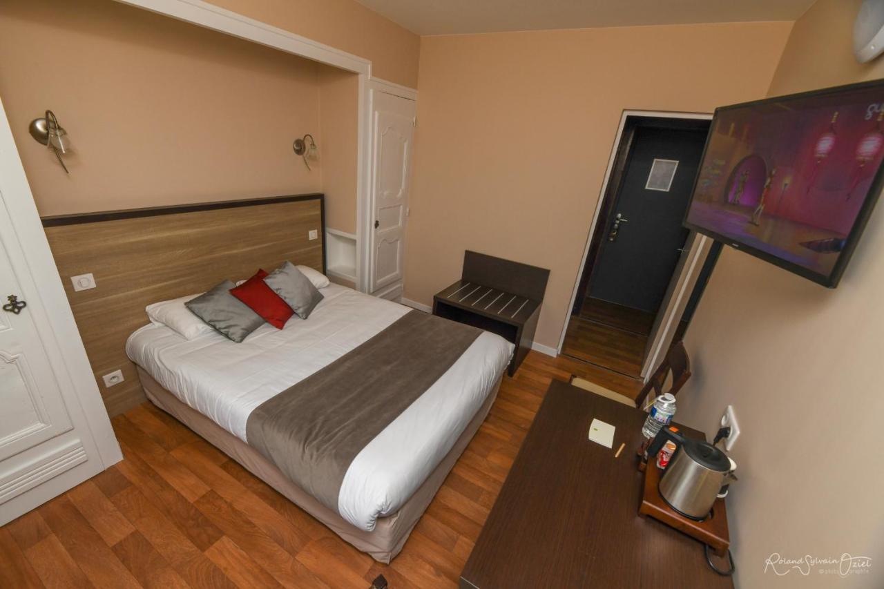 Hotel Logis La Chaumiere Saint-Laurent-sur-Sevre