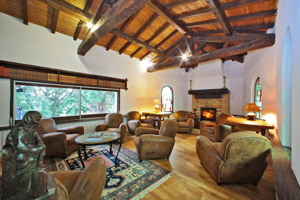 Logis La Chaumiere Hotel 3*