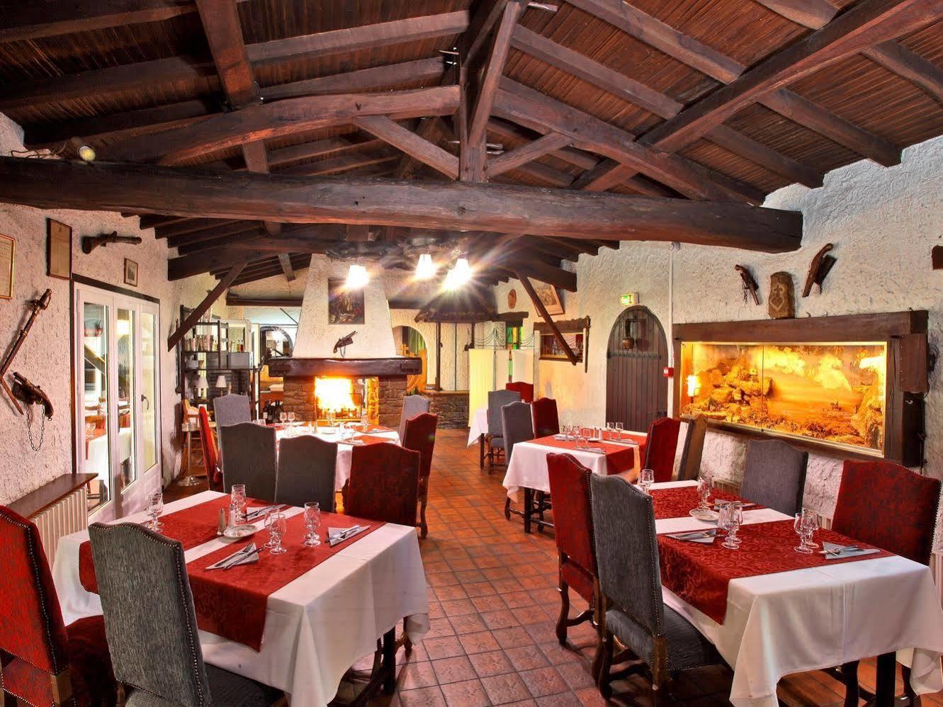 Logis La Chaumiere 3*