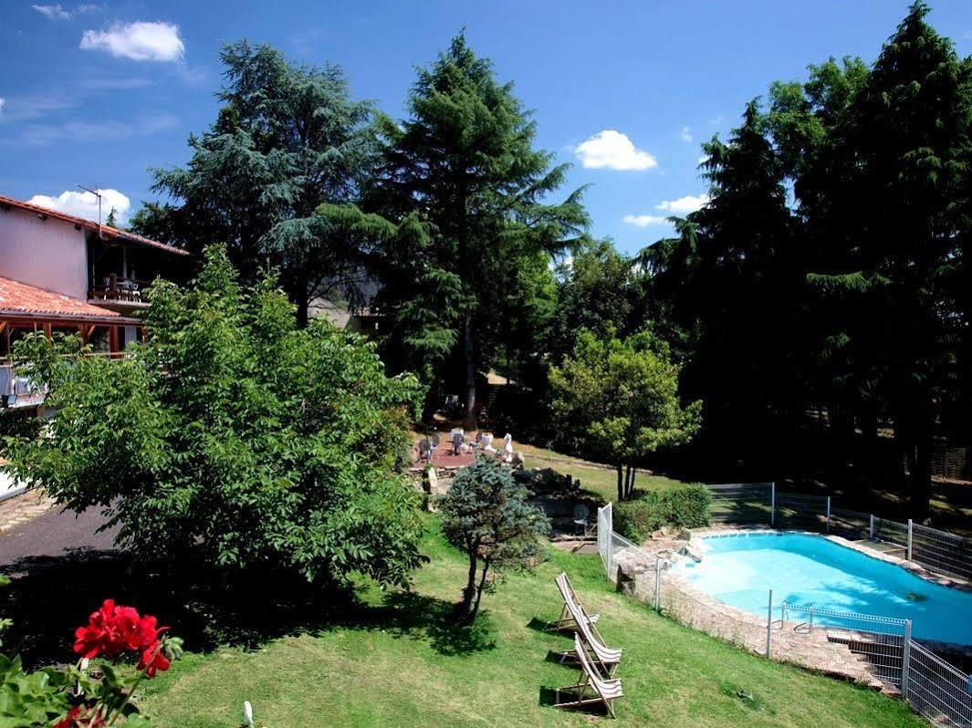 Logis La Chaumiere Hotel 3*