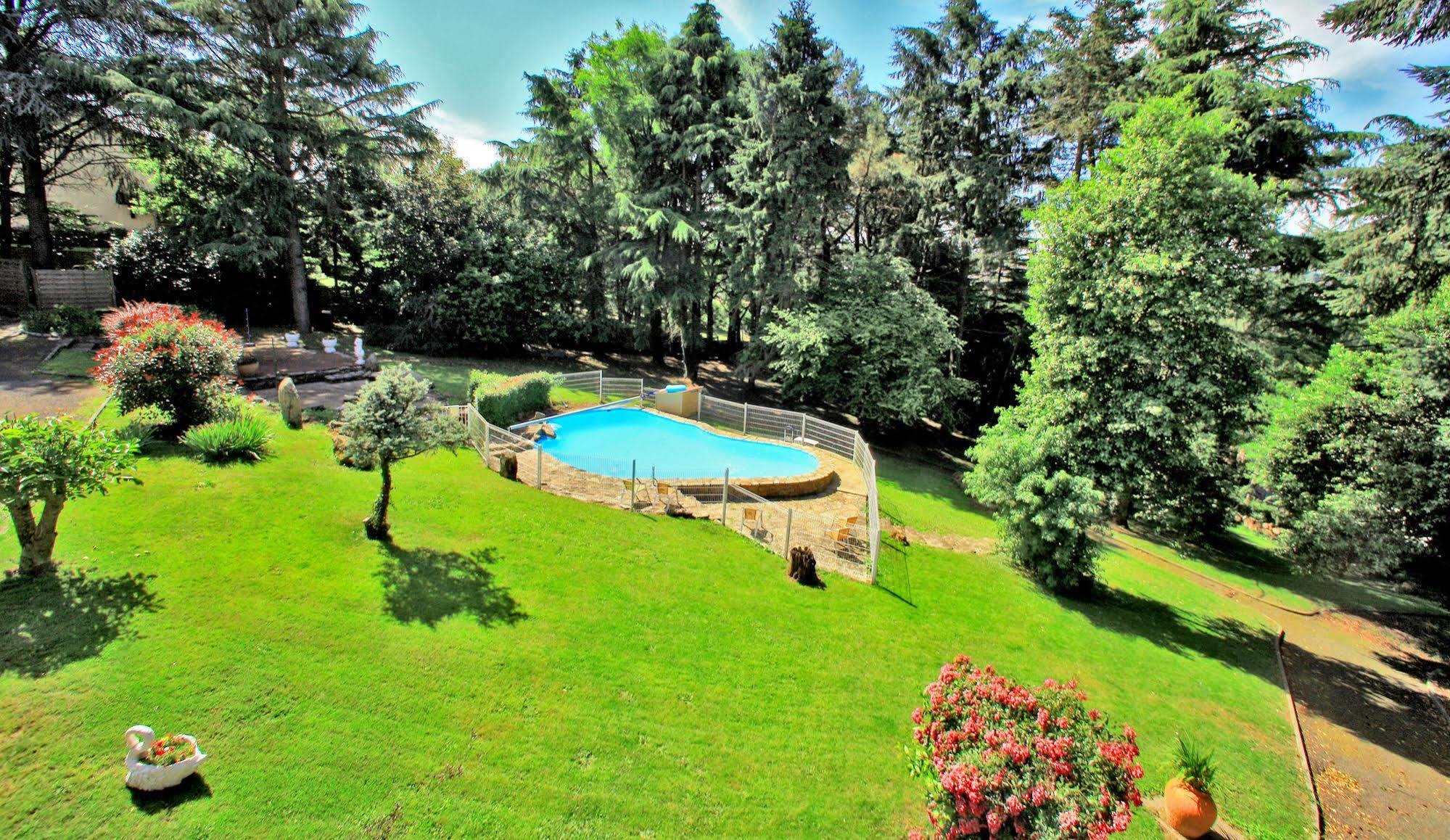 Logis La Chaumiere Saint-Laurent-sur-Sevre