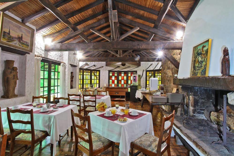 Logis La Chaumiere Hotel 3*